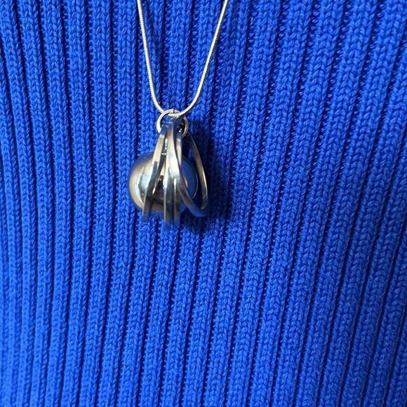 Long silver tone necklace - Picture 3 of 6